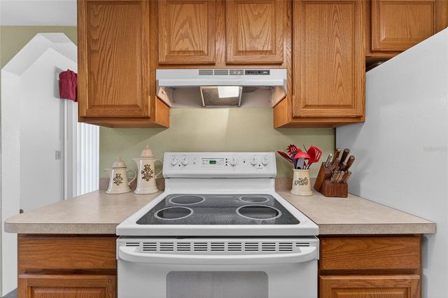 9120 MEMORIAL HIGHWAY, Tampa, FL 33615