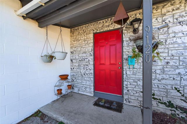 9120 MEMORIAL HIGHWAY, Tampa, FL 33615