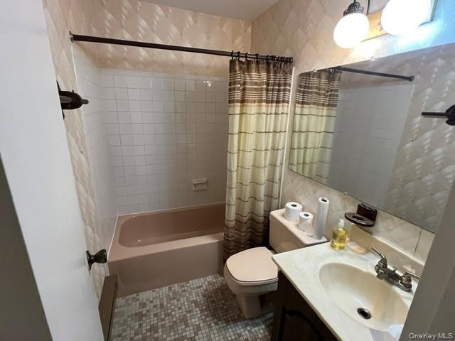 117 Harbor S, Amityville, NY 11701