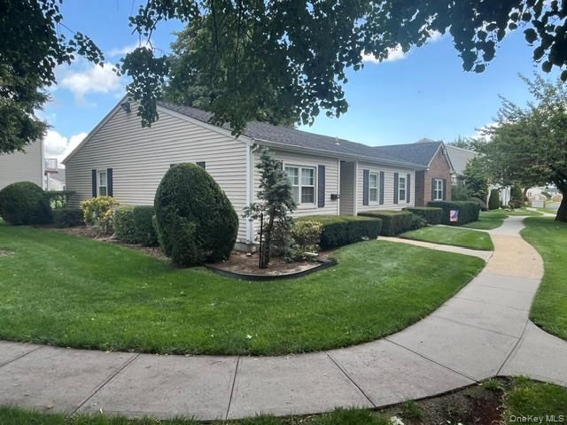 117 Harbor S, Amityville, NY 11701
