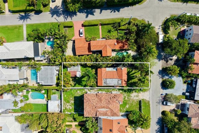 515 W 30th St, Miami Beach, FL 33140