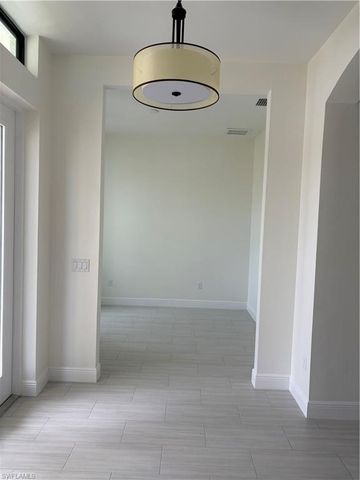 136 NW 29th PL, Cape Coral, FL 33993