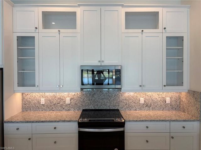 136 NW 29th PL, Cape Coral, FL 33993