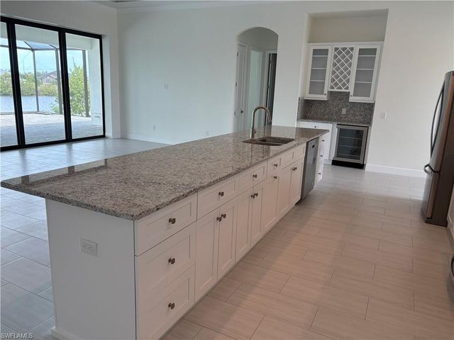 136 NW 29th PL, Cape Coral, FL 33993