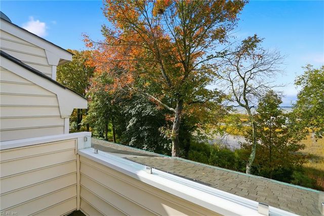 3046 Bay Shore LN, Suffolk, VA 23435