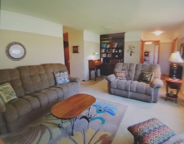 1402 Wood Street, Valparaiso, IN 46383