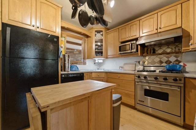 1402 Wood Street, Valparaiso, IN 46383