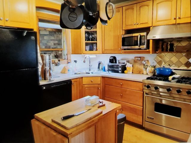 1402 Wood Street, Valparaiso, IN 46383