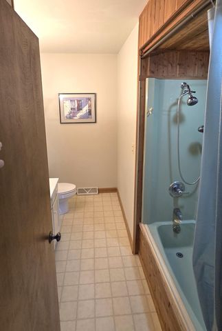 1402 Wood Street, Valparaiso, IN 46383