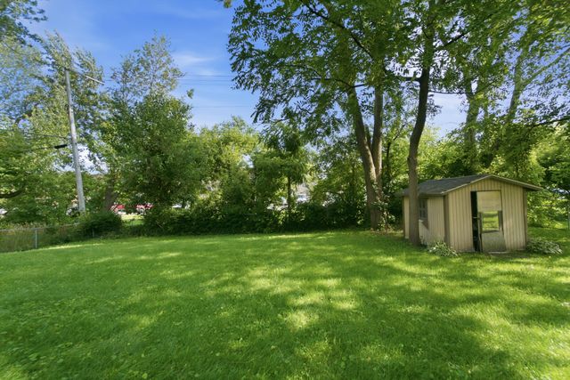 1402 Wood Street, Valparaiso, IN 46383