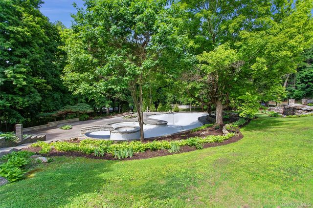 736 Croton Lake Road, Bedford Corners, NY 10549