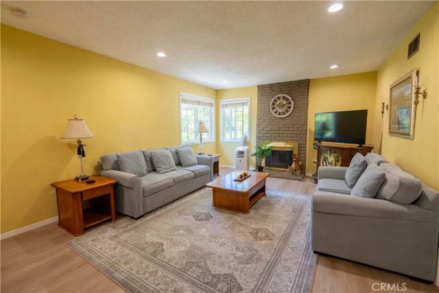 13142 Sayre, Los Angeles, CA 91342