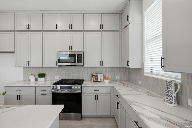 2218 Briggs Summit, San Antonio, TX 78245