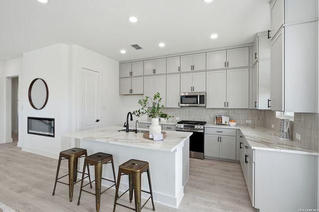 2218 Briggs Summit, San Antonio, TX 78245