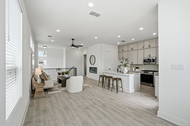 2218 Briggs Summit, San Antonio, TX 78245