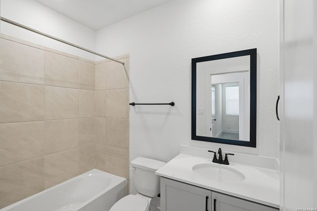 2218 Briggs Summit, San Antonio, TX 78245