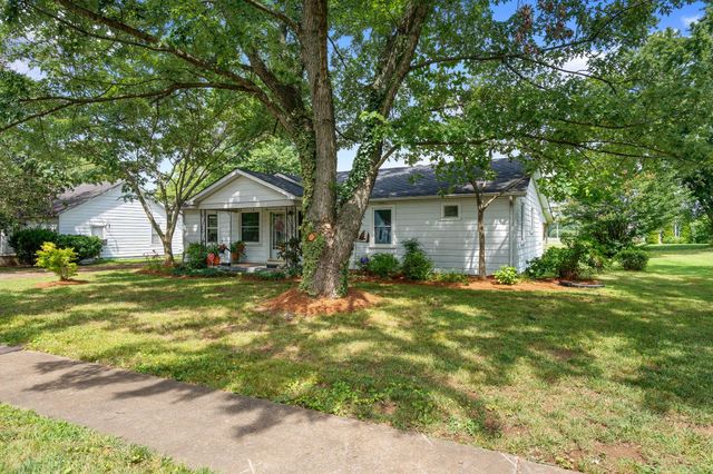 345 Portland Blvd, Portland, TN 37148