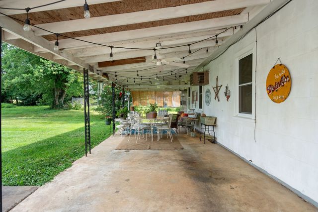345 Portland Blvd, Portland, TN 37148