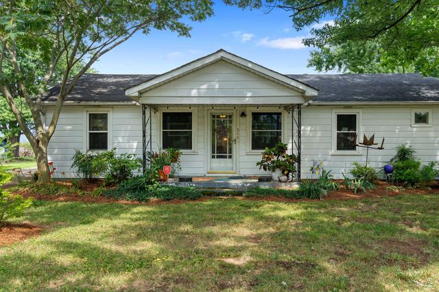 345 Portland Blvd, Portland, TN 37148