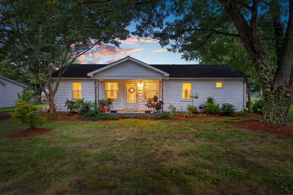 345 Portland Blvd, Portland, TN 37148