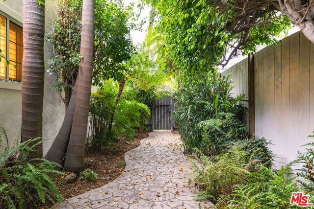 1377 Preston Way, Venice (los Angeles), CA 90291