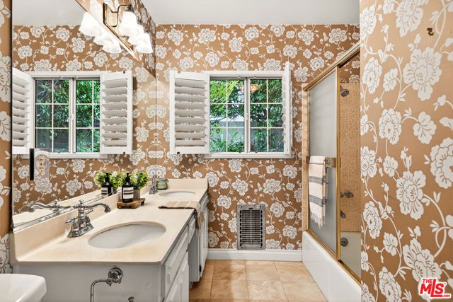 1377 Preston Way, Venice (los Angeles), CA 90291