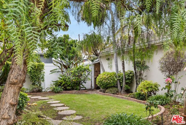 1377 Preston Way, Venice (los Angeles), CA 90291