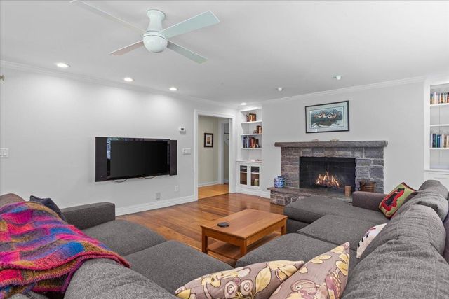 240 South Cove Road, Burlington, VT 05401