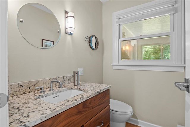 240 South Cove Road, Burlington, VT 05401