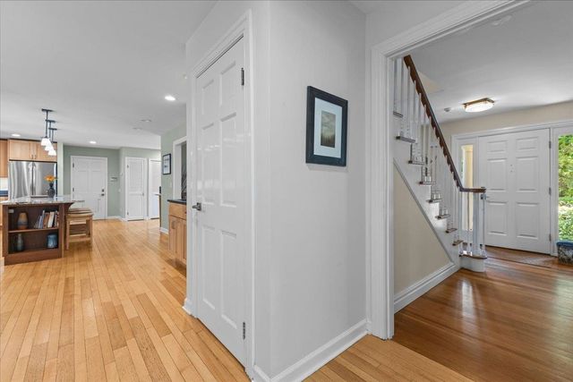 240 South Cove Road, Burlington, VT 05401