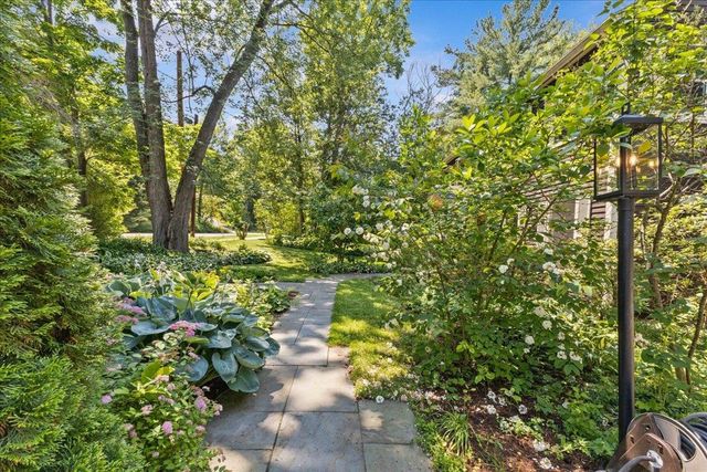 240 South Cove Road, Burlington, VT 05401