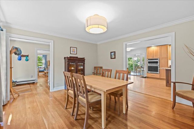 240 South Cove Road, Burlington, VT 05401