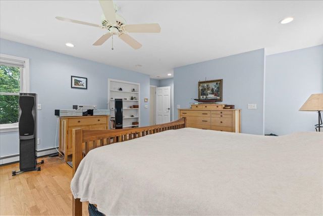 240 South Cove Road, Burlington, VT 05401