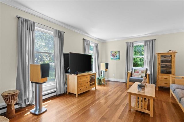 240 South Cove Road, Burlington, VT 05401