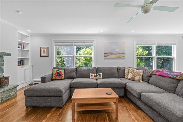240 South Cove Road, Burlington, VT 05401