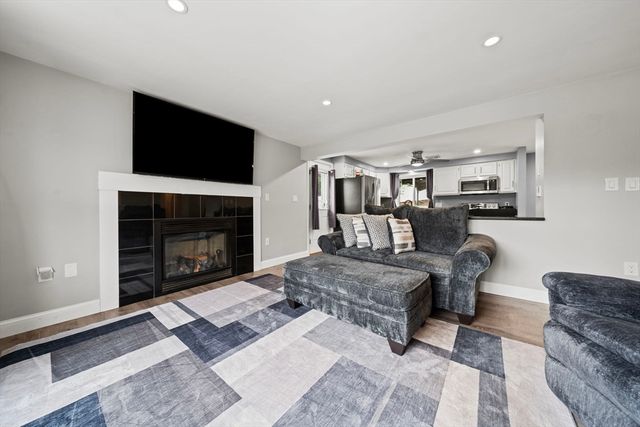 395 Lowell Street, Peabody, MA 01960