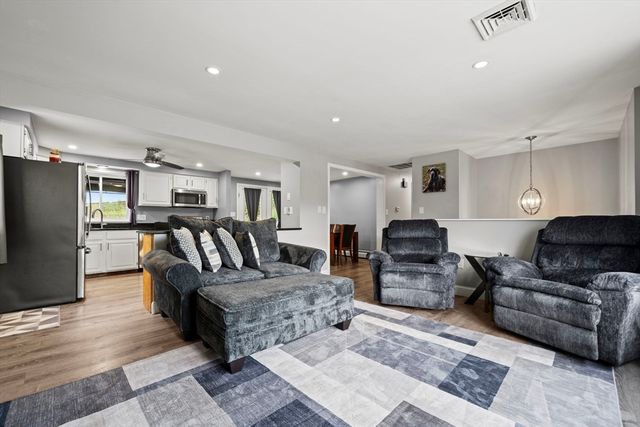 395 Lowell Street, Peabody, MA 01960