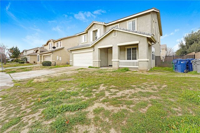43653 32nd Street E, Lancaster, CA 93535