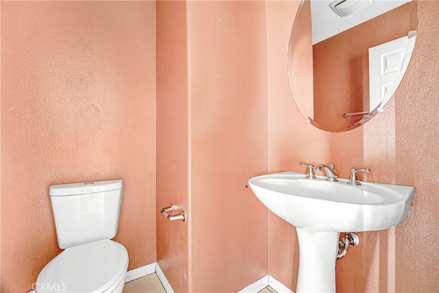 43653 32nd Street E, Lancaster, CA 93535