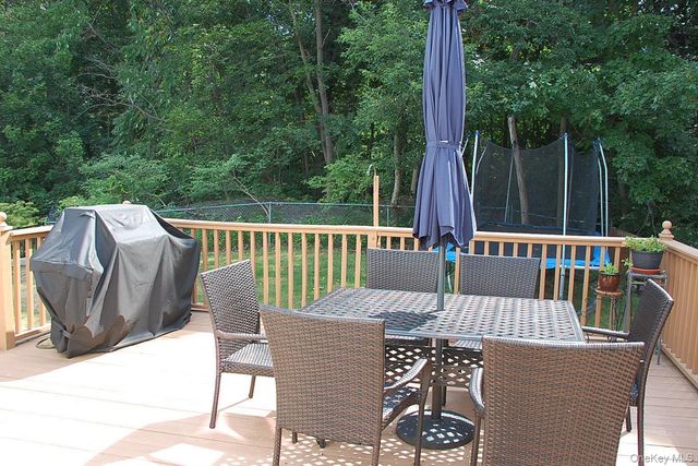 18 Coralyn Avenue, White Plains, NY 10605