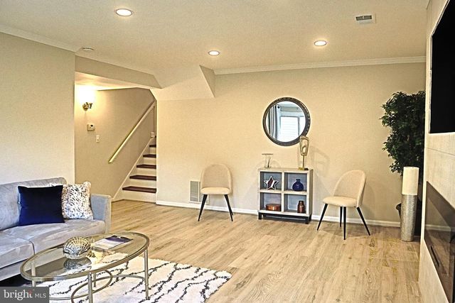 13800 FLINT ROCK RD, Rockville, MD 20853