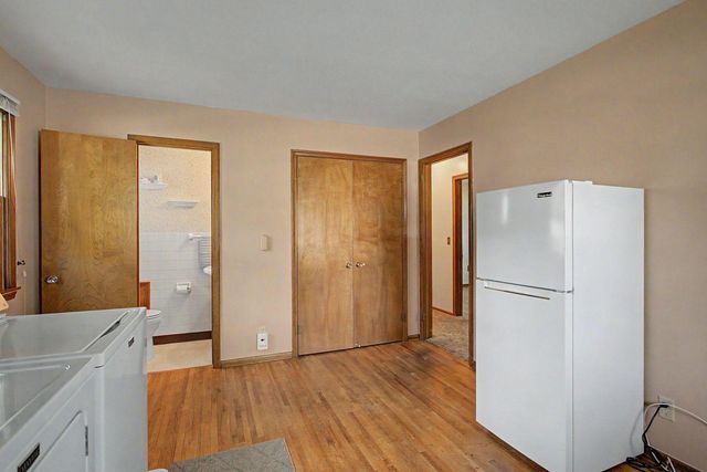 160 109th Avenue NE, Blaine, MN 55434