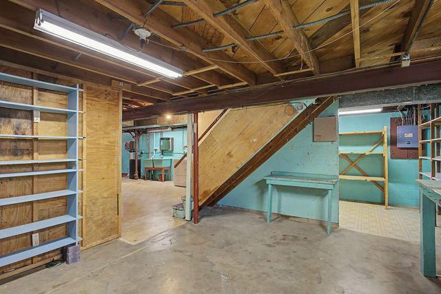 160 109th Avenue NE, Blaine, MN 55434