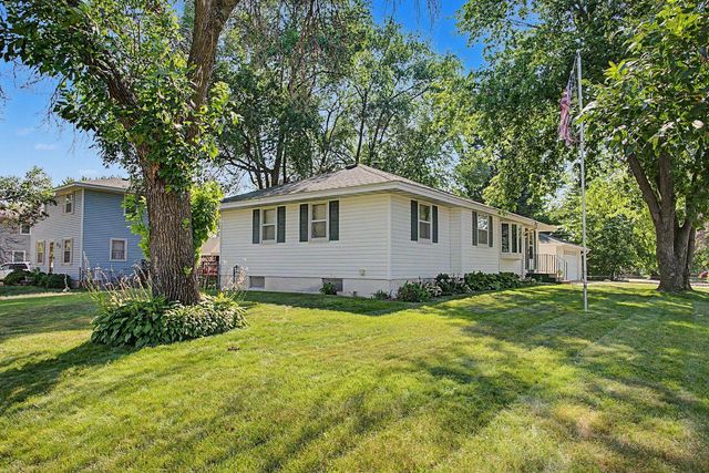 160 109th Avenue NE, Blaine, MN 55434