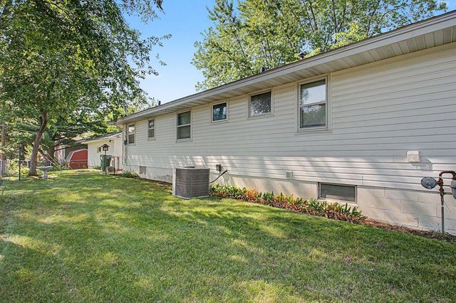 160 109th Avenue NE, Blaine, MN 55434