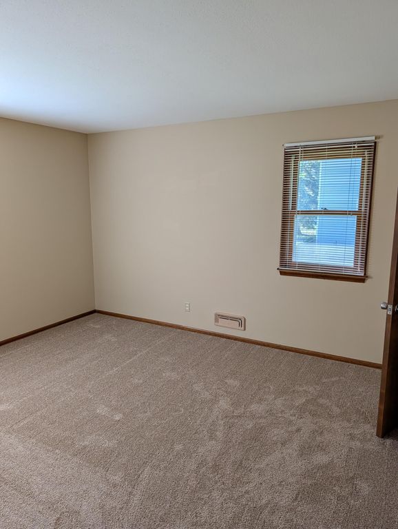 160 109th Avenue NE, Blaine, MN 55434 — photo 3
