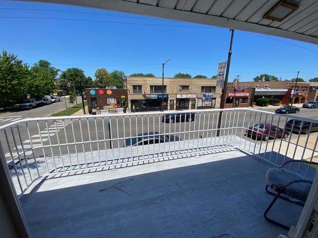6157 W Belmont Avenue 2F, Chicago, IL 60634
