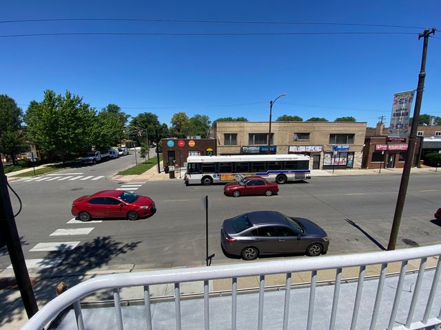 6157 W Belmont Avenue 2F, Chicago, IL 60634