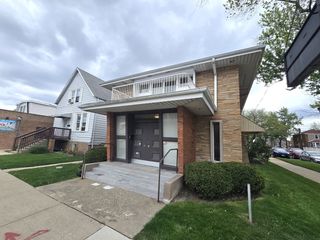 6157 W Belmont Avenue 2F, Chicago, IL 60634