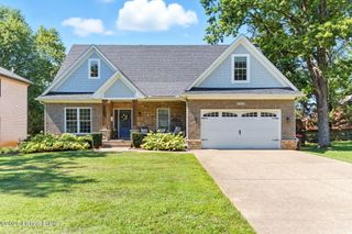 3102 Lakeview Dr, Louisville, KY 40205